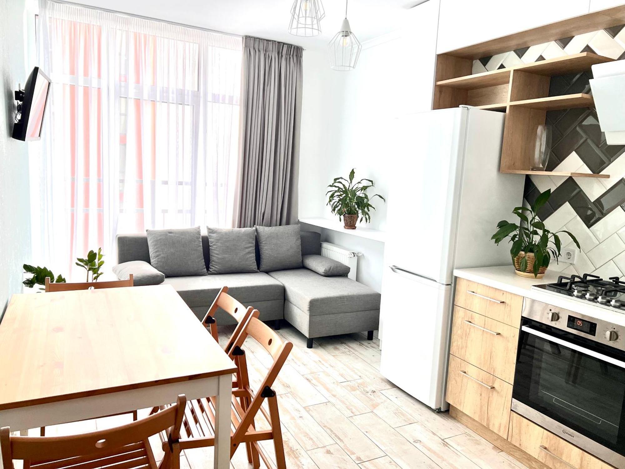 Osapart Beautiful Apartment In A Complex Semycvit Lwów Zewnętrze zdjęcie